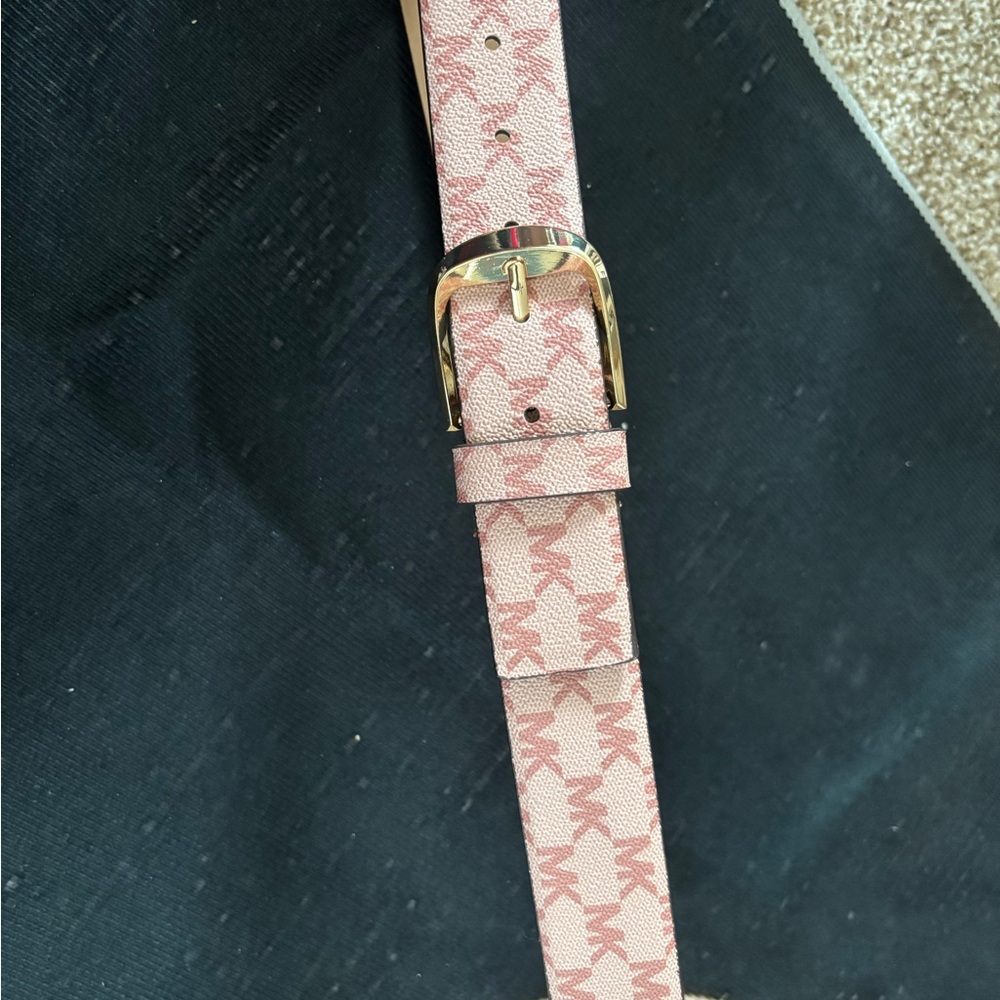 Michael Kors Blush Logo Belt